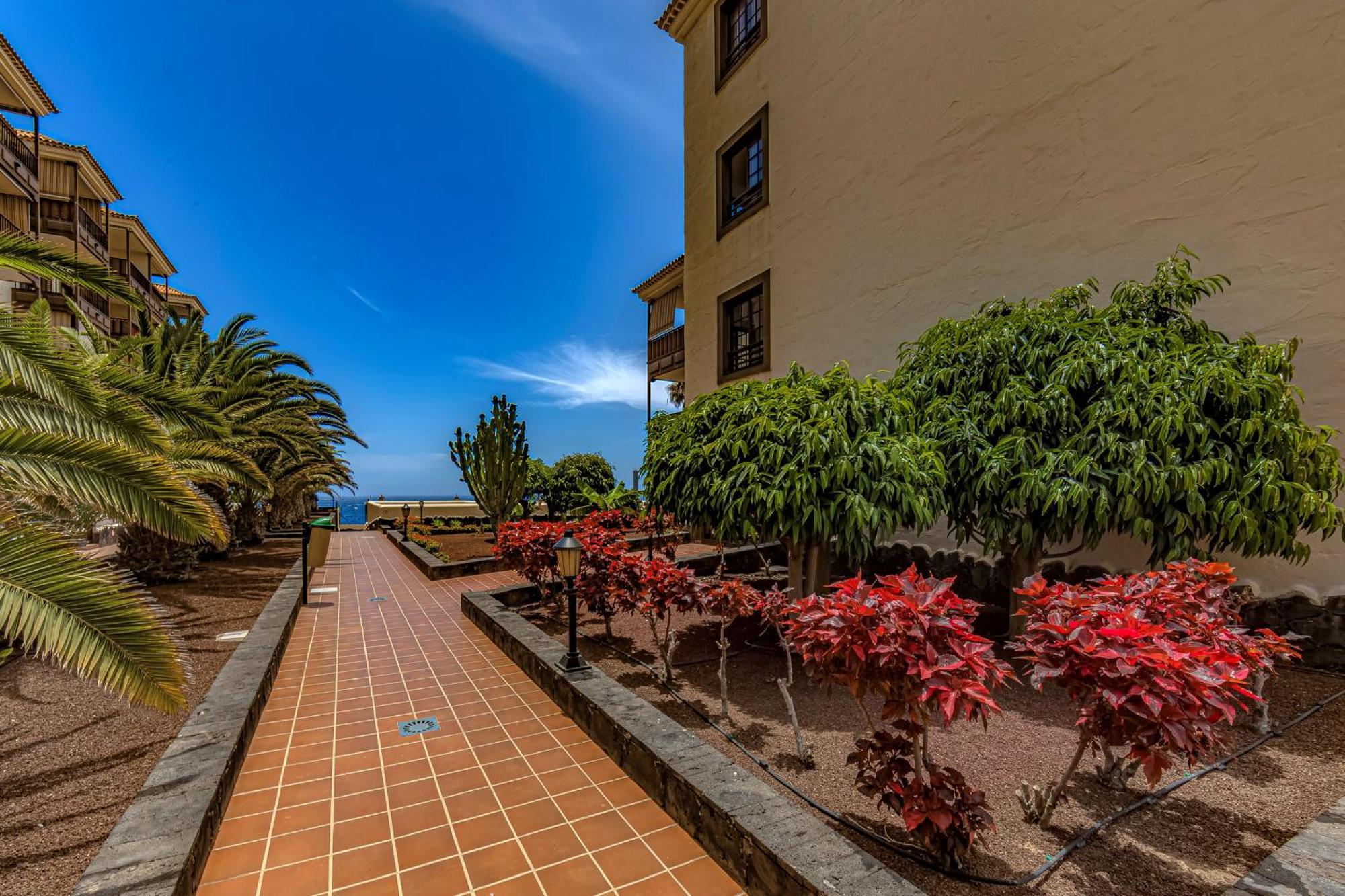 Atlantis 3 One Bedroom, Sea Front, In Complex With Pool Коста-дель-Сіленсіо Екстер'єр фото